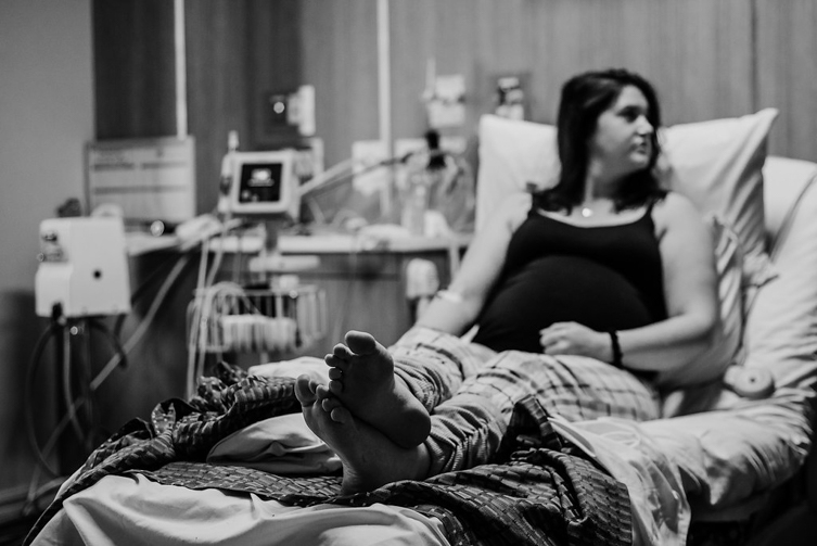 pregnant woman in hospital during birth photography