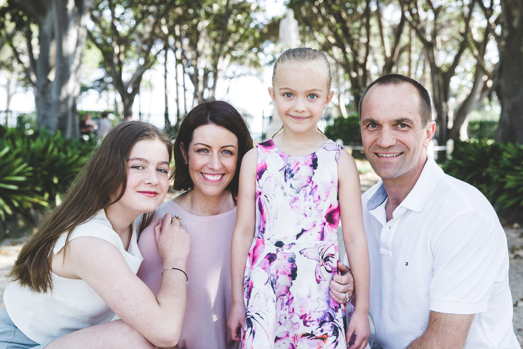  family session photography of couple with two daughters