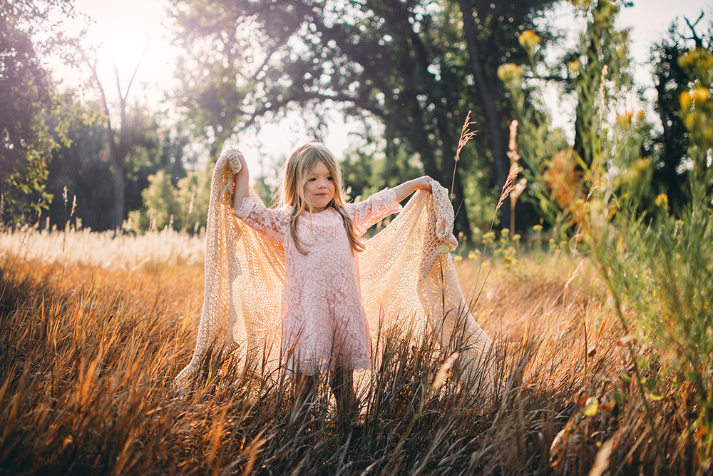 natural light photography tips for shooting little girl in nature