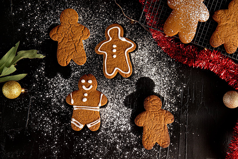 gingerbread men on a baking tray
