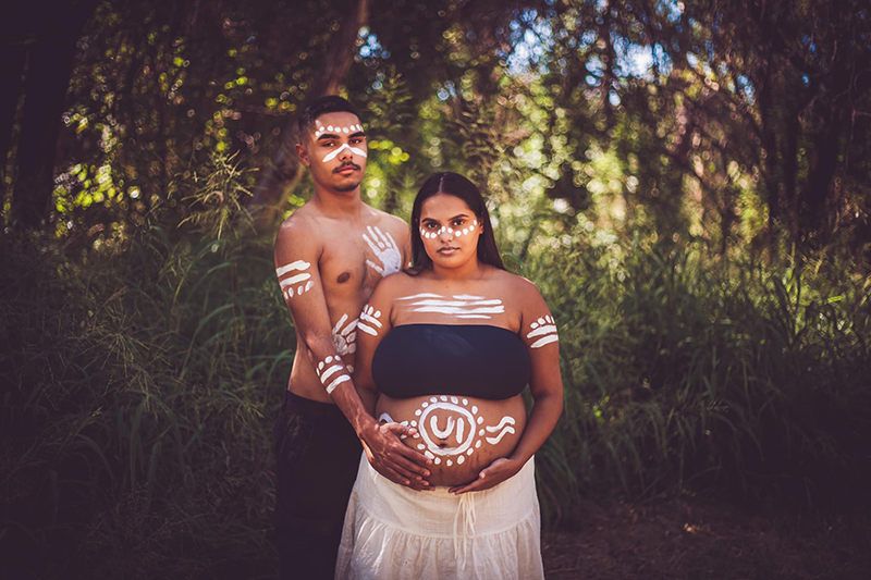 maternity photo of indigenous australian couple